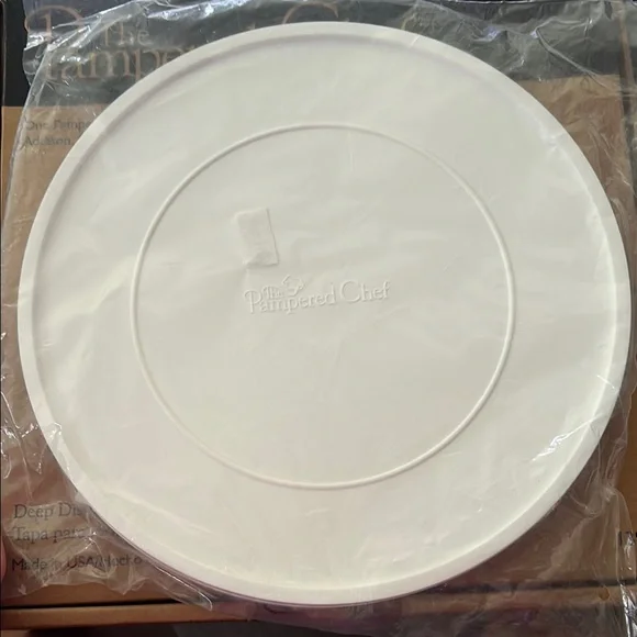 Pampered Chef Salad Bowl Lid - Picture 1 of 3